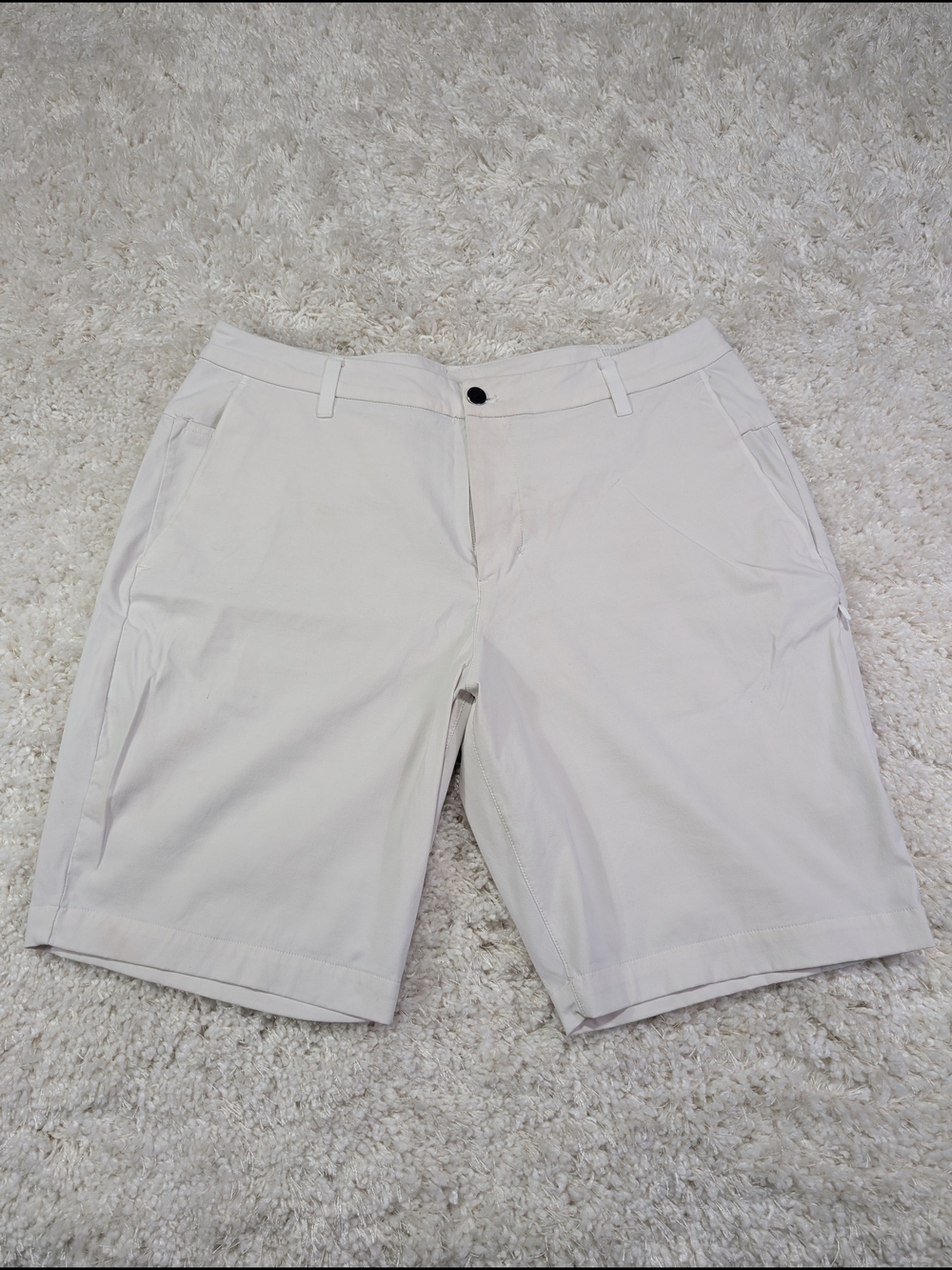 lululemon athletica Cream Flat-Front Men's Shorts